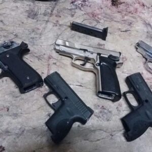 aksuda kacak tabancalar yakalandi CncTYjvh