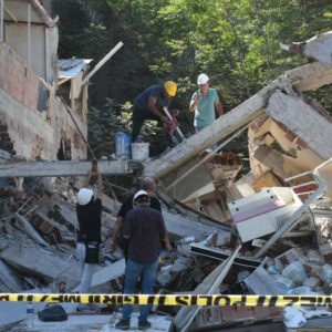 balikesirde 879 artci sarsinti IBBpBmxr