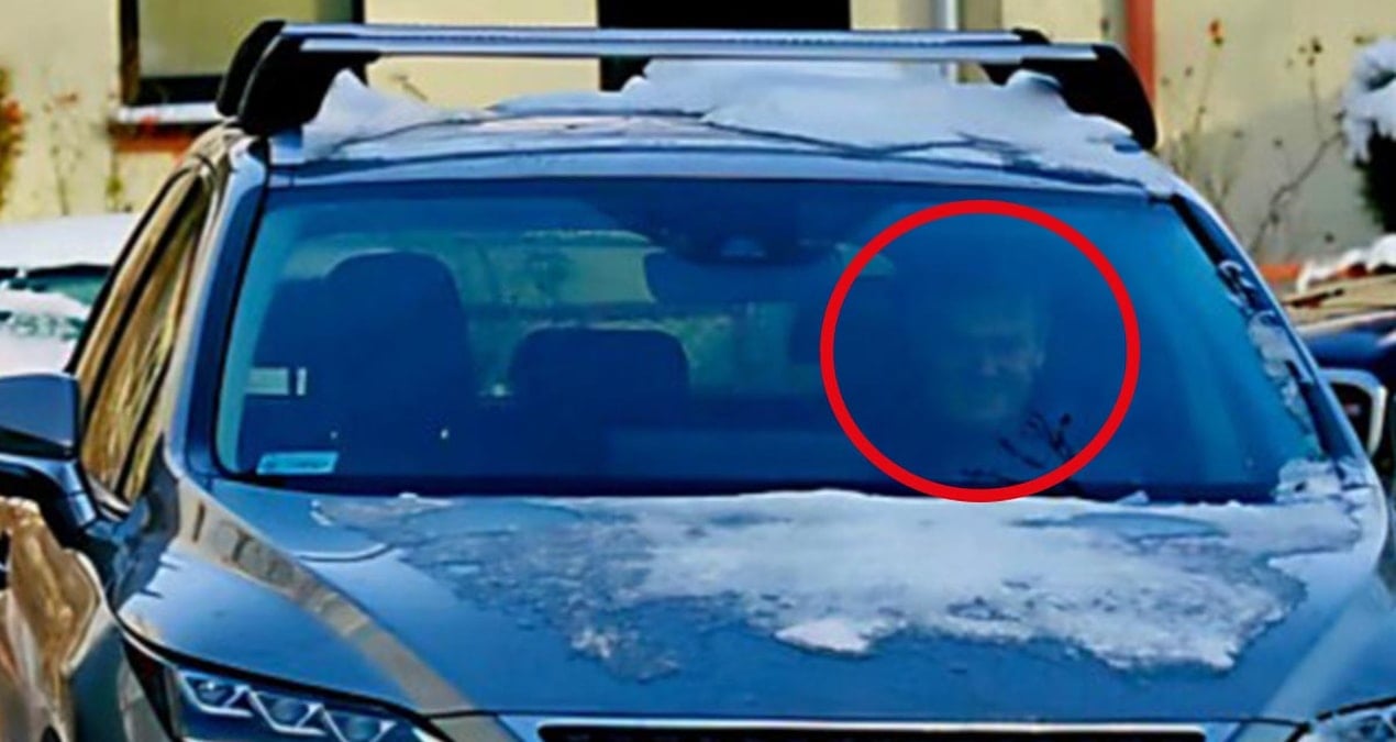 basbakanin evinin onunden arabasini caldilar R9QaCVIs