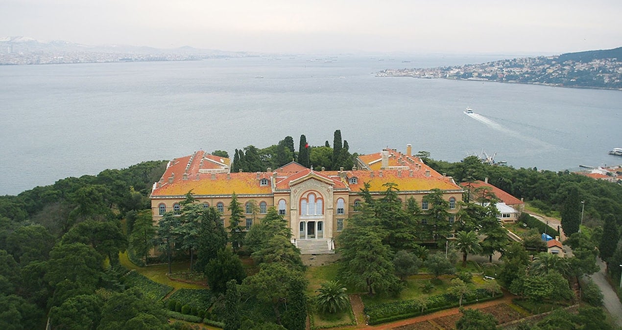 erdoganin soz verdigi heybeliada ruhban okulu hakkinda ne biliyoruz KyCM8L2Q