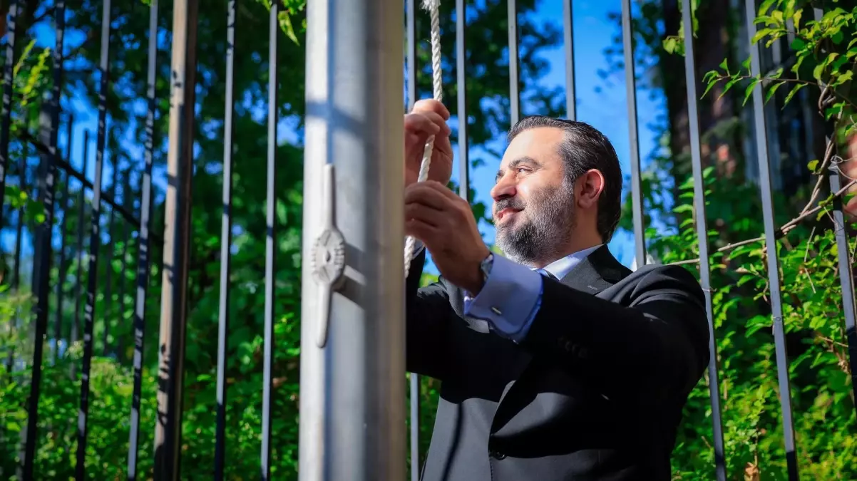 suriye bayragi washingtonda dalgalaniyor 8Hias8Ac