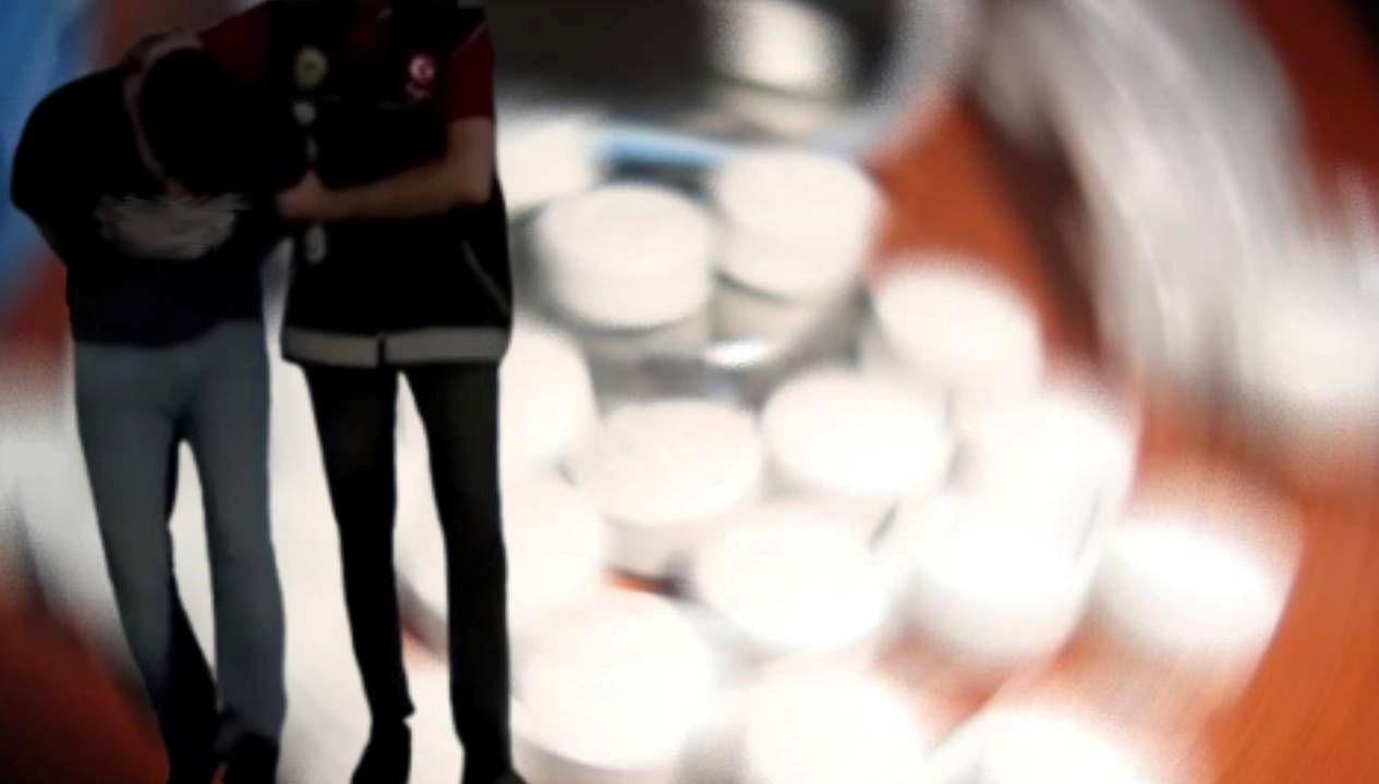 uyusturucu ticareti sosyal medyada ovgu dolu sozlerle tuzaga cekiyorlar gIvAVX9m