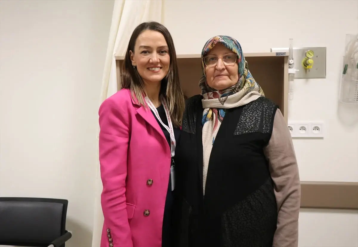 akciger kanseri tedavisi goren meryem nurel meme kanseri ile mucadele ediyor dZRDqN4X.jpg