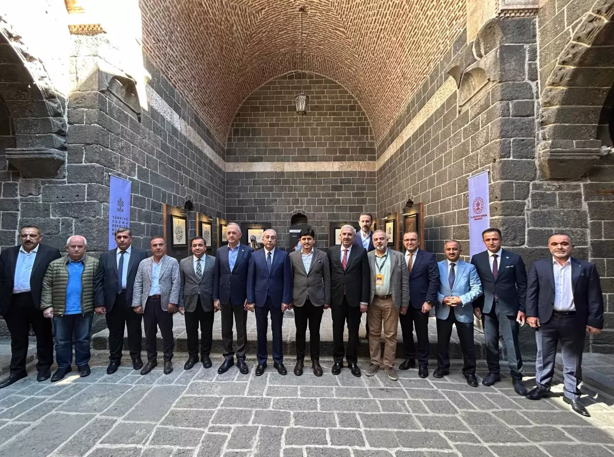 albayrak grubundan diyarbakirda selam ayetleri hat eserleri sergisi lVWByuDf