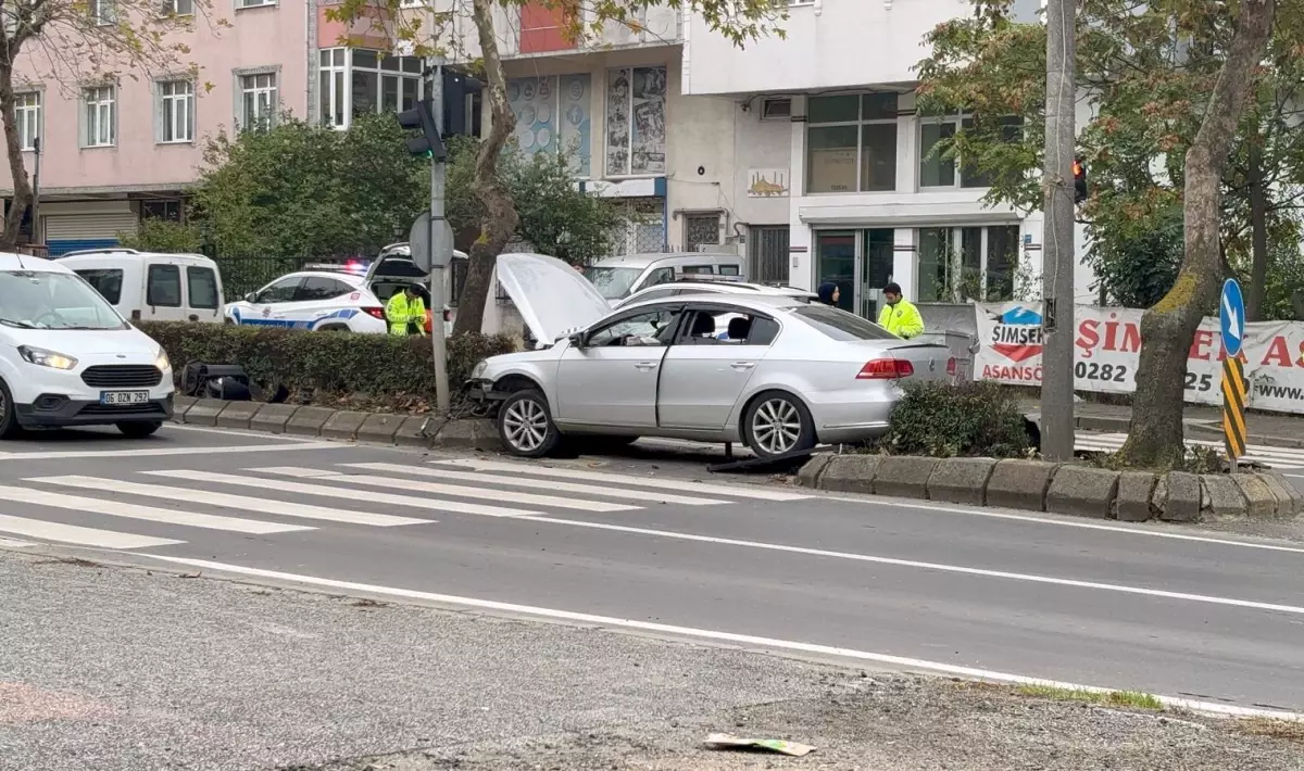 alkollu surucu kazaya karisti yaya gecidinde refuje carpti LTtND8Iw.jpg