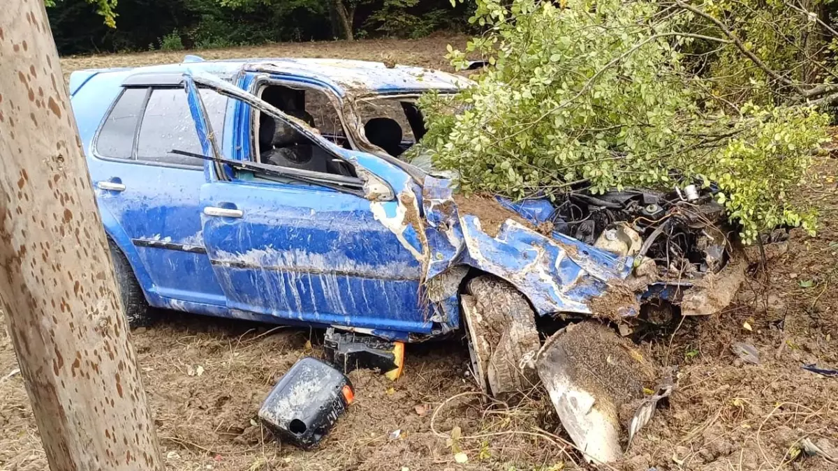 boluda yagmur sonrasi kontrolden cikan otomobil tarlaya uctu 6VngAnxE.jpg