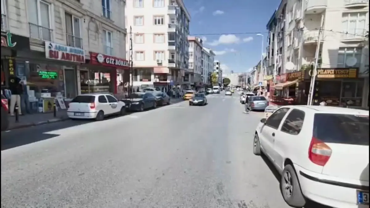 esenyurtta polis takibi supheli kacarken surukledi XMEDka9f