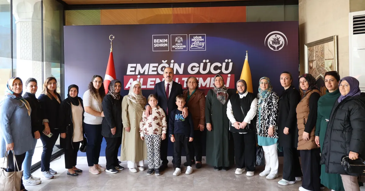 konyada baskan altay kadinlari agirlamayi surduruyor uJVhG5dr.webp