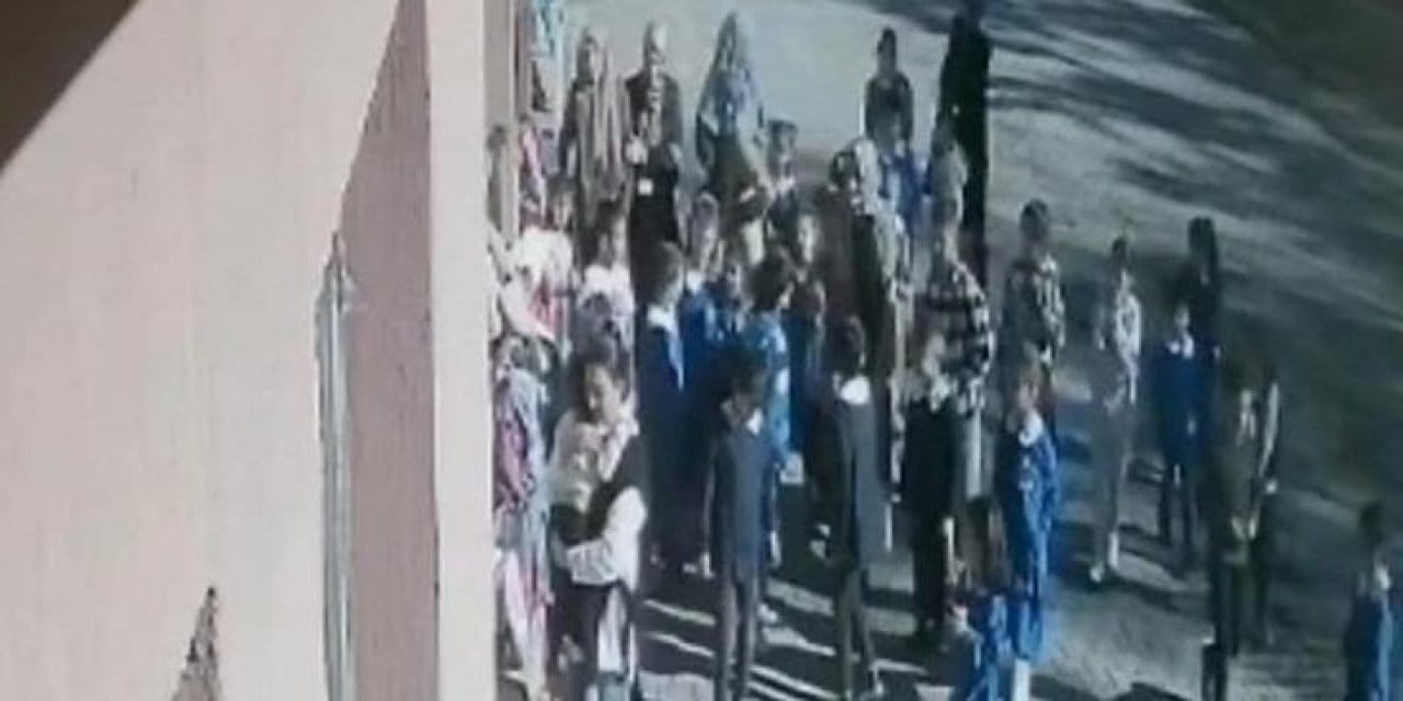 ogretmenlerden 3 yasindaki cocugun hayatini kurtaran hamle 8ikOimfH.jpg