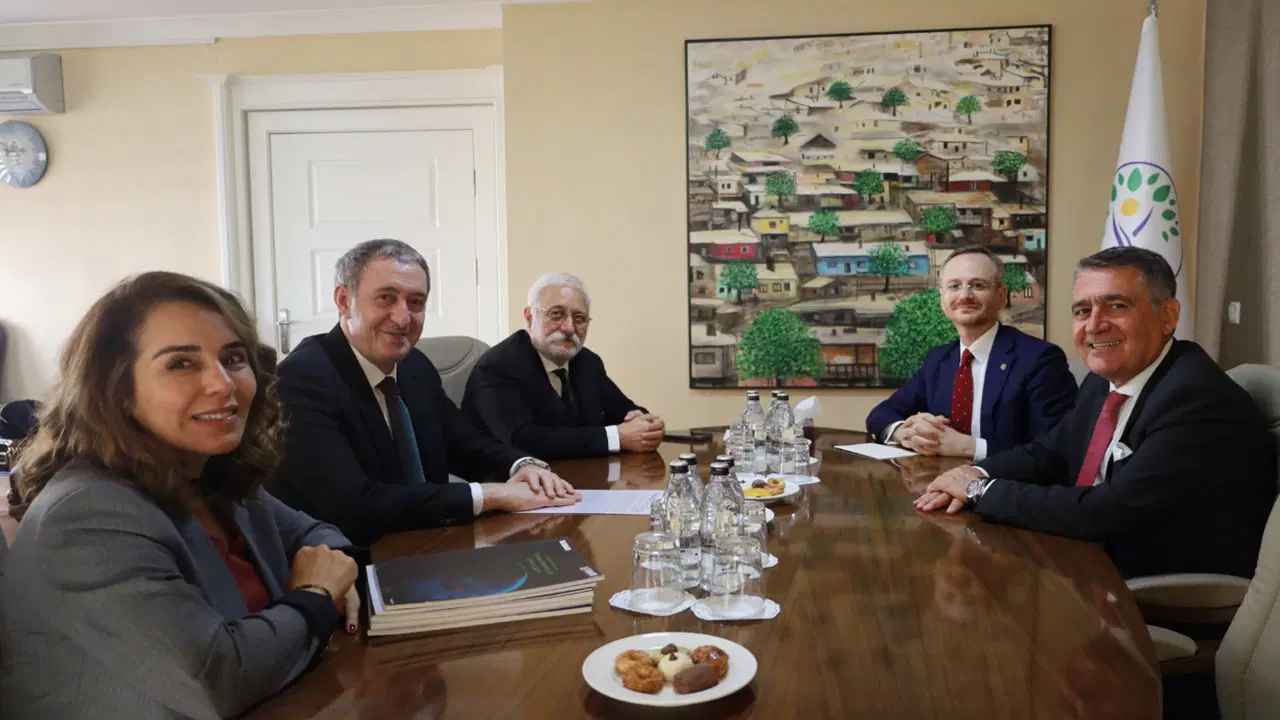 tusiad heyeti dem parti es genel baskani bakirhani ziyaret etti KpG7wjY7.jpg