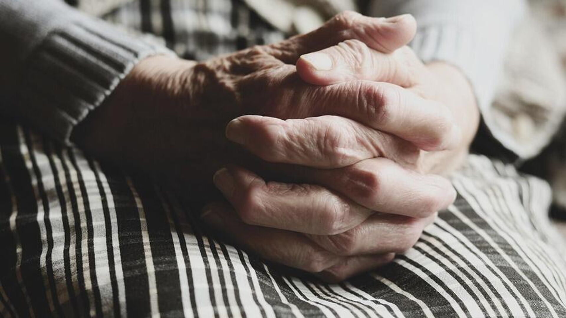 yaslilik donemi icin bakim sigortasinin detaylarini uzmani aciklandi YxwIKFxd.jpg