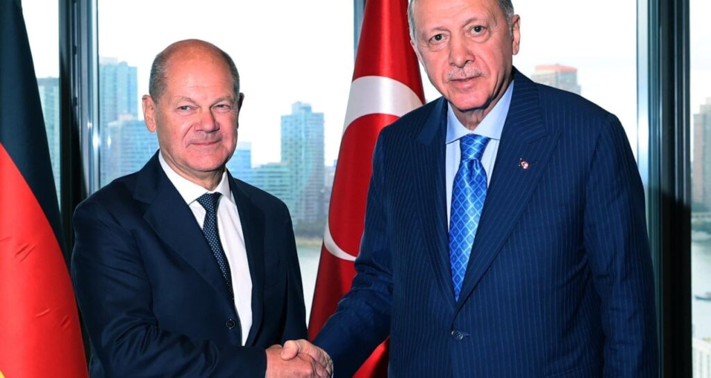 Deprem Riskiyle İlgili Endişeler Artıyor: Sağlık Hizmetleri Sürüyor