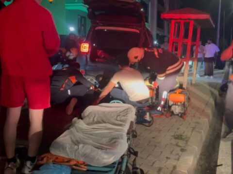 Suvun altinda kalan 16 yasindaki motosikletli ekiplerin seferberligiyle kurtarildi YZUVfvD6